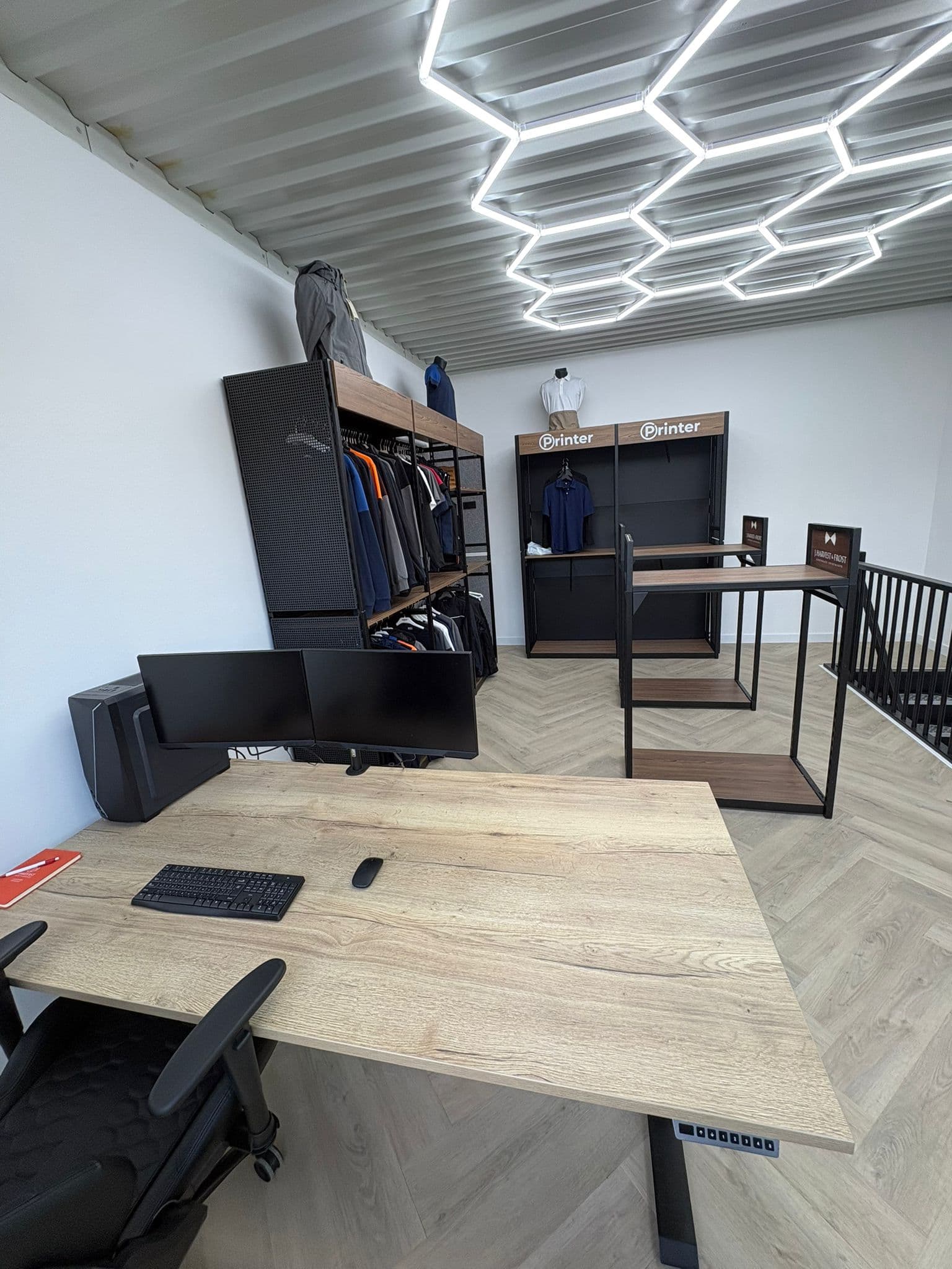 Better Workwear showroom in Veenendaal - bedrijfskleding passen en advies